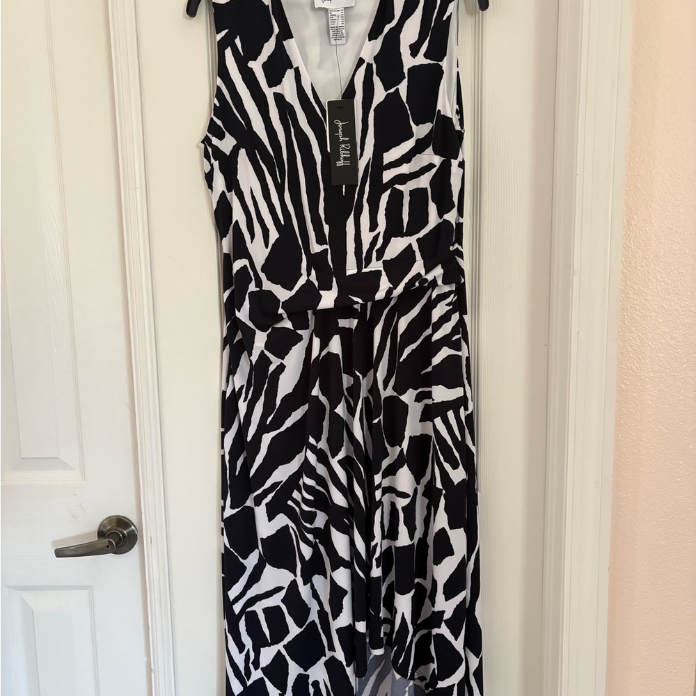 NWT Joseph Ribkoff Black and White High Low Dress